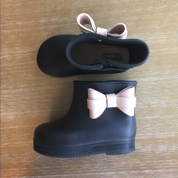 mini melissa black boots